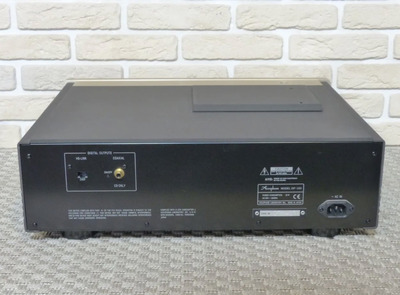 Accuphase DP-100 3