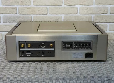 Sony CDP-R10 3