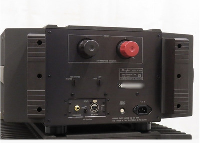 Accuphase M-2000 2