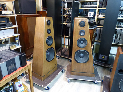 JBL L250