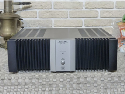 Rotel RB-1080