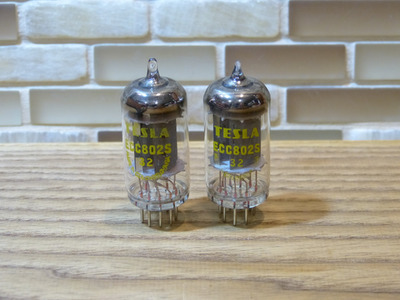 82 / ECC802S Tesla 12AU7 ECC82 пара