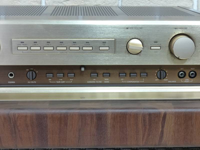 Accuphase C-202 4