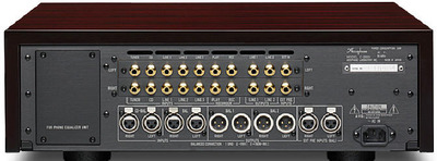 Accuphase C-2820 2