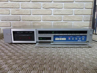 Akai AT-S330