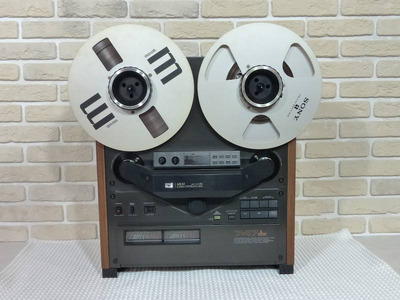 Akai GX-747dbx 220V