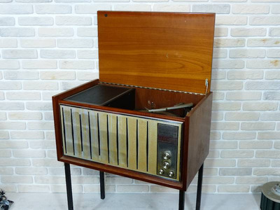 DECCA Deccalian De Luxe Series 4D Англия / С Ламповым усилителем