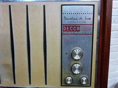 DECCA Deccalian De Luxe Series 4D Англия / С Ламповым усилителем 6