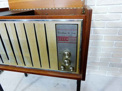 DECCA Deccalian De Luxe Series 4D Англия / С Ламповым усилителем 8