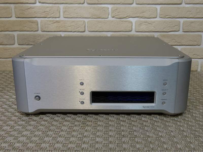 Esoteric D-03