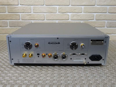 Esoteric D-03 2
