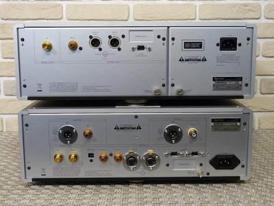Esoteric P-03 / D-03 - CD Transport / DAC 5