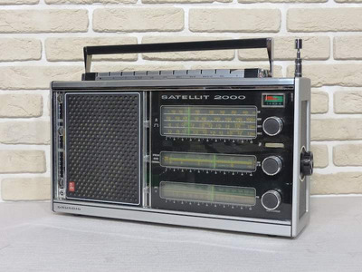 Grundig Satellit 2000 3