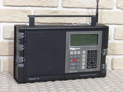 Grundig Satellit 700