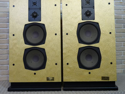 Grundig Monolith 80 Активные. New !!! 1980 год 3