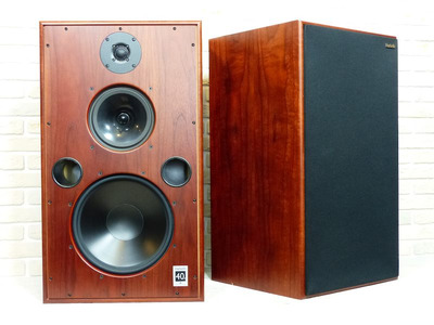 Harbeth 40.1 С подставками