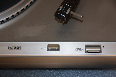 Hitachi HT-356 6