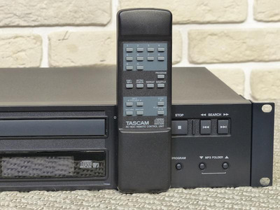 Tascam CD-160 MkII 3