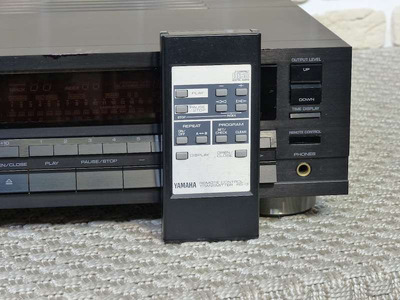 Yamaha CDX-2200 2