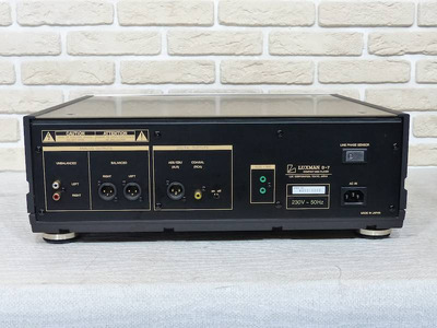 Luxman D-7 2