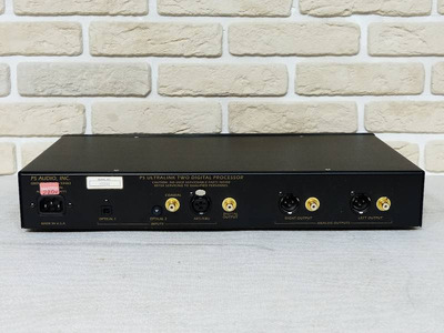 PS Audio Ultralink TWO Digital Processor 2