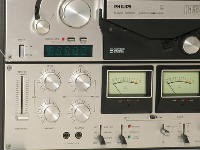 Philips N4520 5