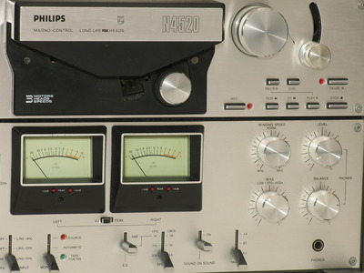 Philips N4520 4