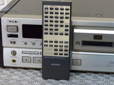 SONY DTC-2000ES NEW 3