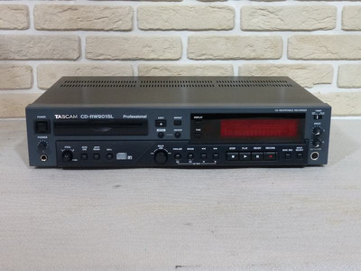 Tascam CD-RW901 Профессиональный