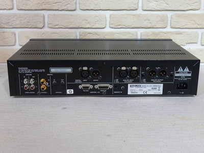 Tascam CD-RW901 Профессиональный 4