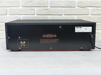 TEAC V-3010 / с пультом 2