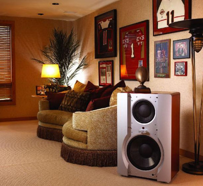 Velodyne Signature 1812 / вес 175 кг. / Retail $22.000 2