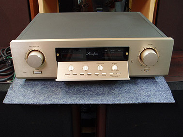 ACCUPHASE DC-330 ( CD/SACD DAC + Preamplifier, б/у ) 2