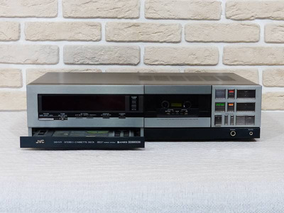 JVC DD-V9 4