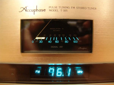 Accuphase T-105 3